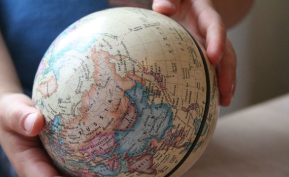 whole world in his hands de bies